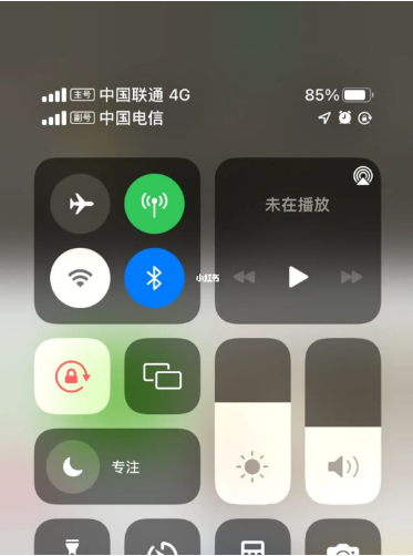 长白苹果手机维修分享iPhone双卡信号解决办法 